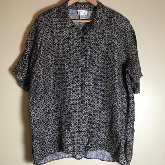 VTG Oversized Menswear Inspired Silk Camp Shirt 1X - Picture 4 of 6